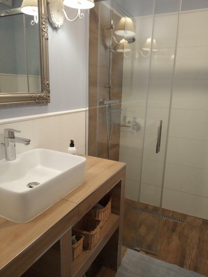 Przytulny Apartament Blisko Motlawy I Neptuna Z Miejscem W Garazu Gratis Gdańsk Buitenkant foto